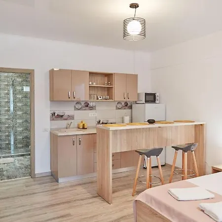 Lemon Bite Stefan Building *